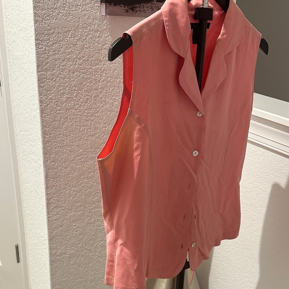 SilkLand Coral Sleeveless Notch-Collar Button-Front Blouse - Picture 2 of 5